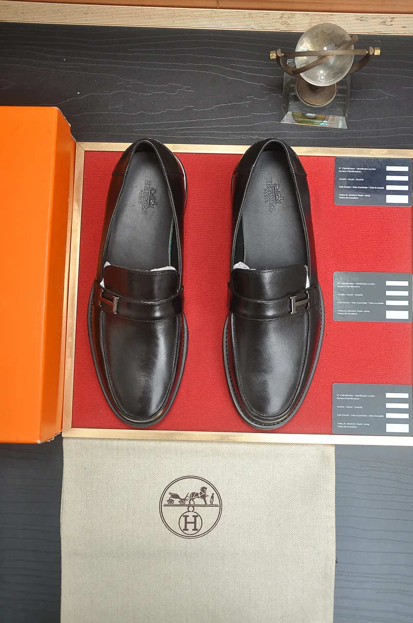 Factory price 500💶[HERMES] (cowhide lining)🍀Italian top luxury🍀He does not pursue novel styles and gorgeous colors, but attracts the favor of successful men with his flawless, elegant and classic style. Formal leather shoes This very comfortable, simple and stable style allows you to easily match any style! The pattern is absolutely 1:1 refined from the original case, and we strive for excellence in materials, imported cowhide + cowhide lining💪💪💪extraordinary texture👍! Code number: 38-45 (45 customized)